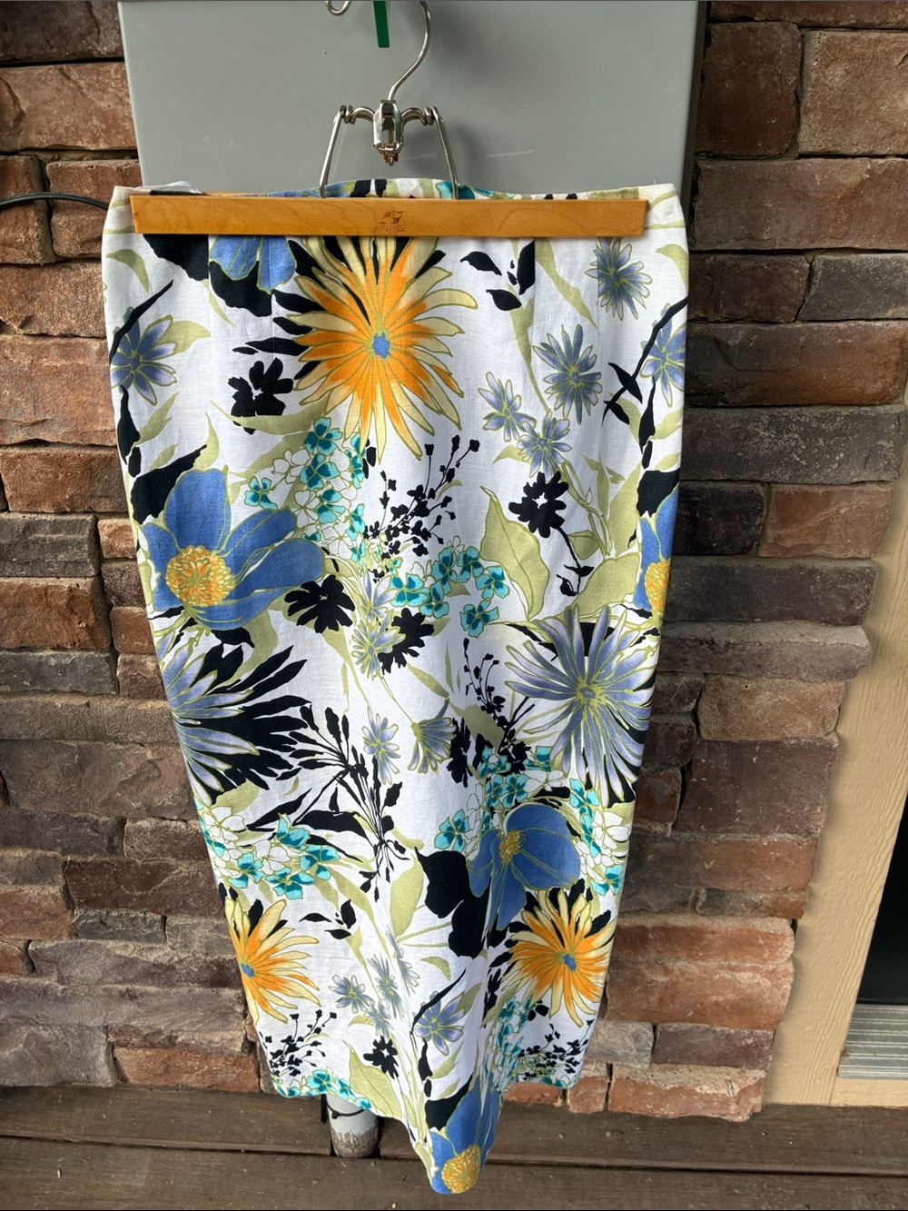 Talbots Floral Midi Pencil Skirt — Blue, Yellow & White waist 30 length 33.5